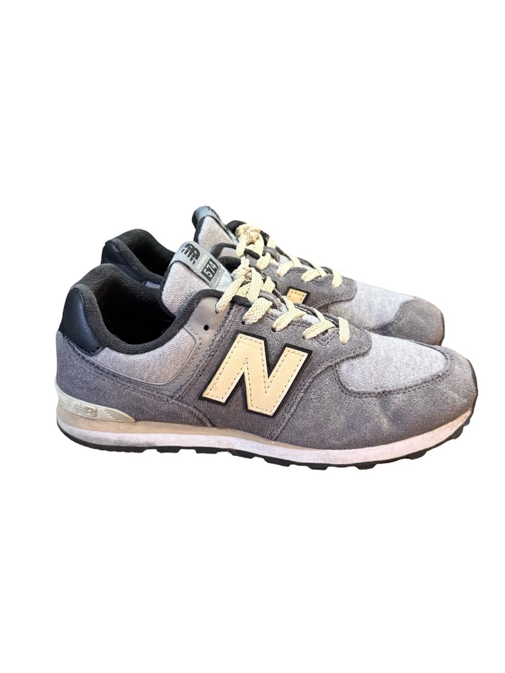 New Balance 574 "Grey Day 2024" – Magnet / Sandstone Kids Size 5.5